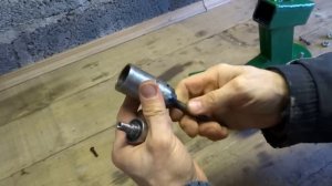 Устройство задней бабки токарного станка по дереву