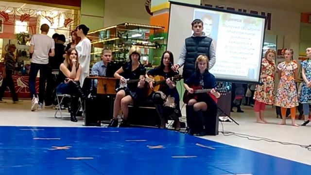 Выступление в Оранж Молле.Трофим -"Мама, я вернулся домой" смотреть онлайн