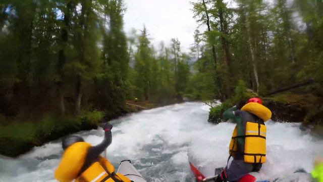Река Жом-Болок, пороги Катапульта, порог Бильярд. смотреть онлайн