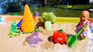 Игры в песочнице – Майя и Лина сажают огород! ?? Игры в куклы Беби Бон для девочек
