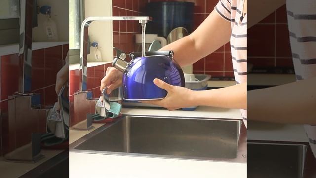 Check out the Whistling Kettle from Adventure Kings смотреть онлайн