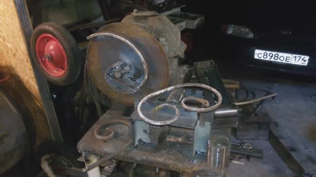 Станок для холодной ковки с электроприводом. смотреть онлайн