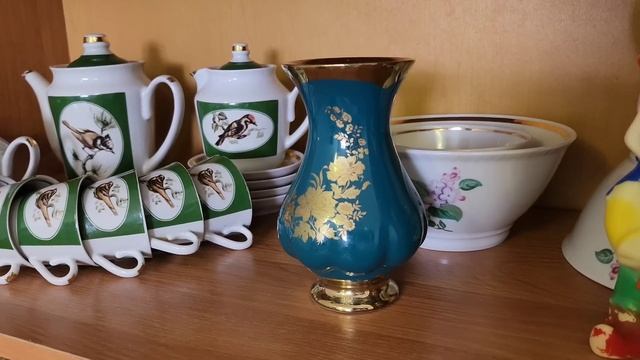 Сервизы СССР у меня на даче. И купила новый винтажный сервиз.