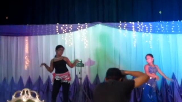 2/2/13 Belly Dance by 2 sisters (Senega & Yaswinisri ) at Taiping,Perak. смотреть онлайн