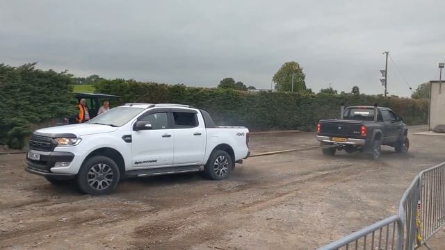 Dodge ram Vs ford ranger tug of war смотреть онлайн