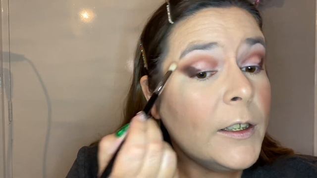 Reviewing the catrice Disney villain collection starting with the evil queen | #disneyvillain смотреть онлайн