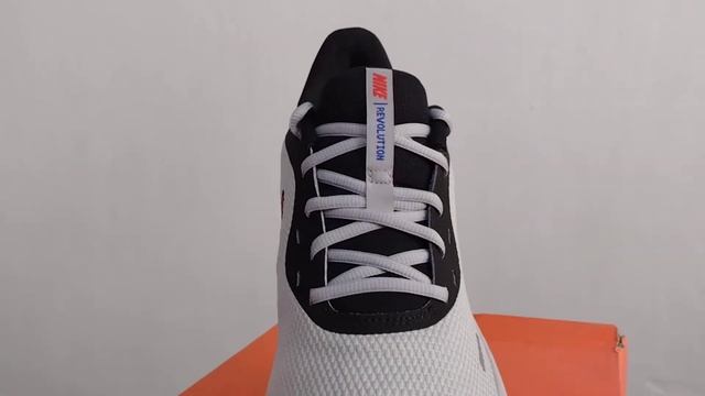 ZAPATILLA NIKE REVOLUTION 5 BQ3204 011 смотреть онлайн