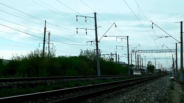 Электропоезд ЭД9МК-0103/0115 с пригородным поездом Ижевск - Кизнер - Казань смотреть онлайн