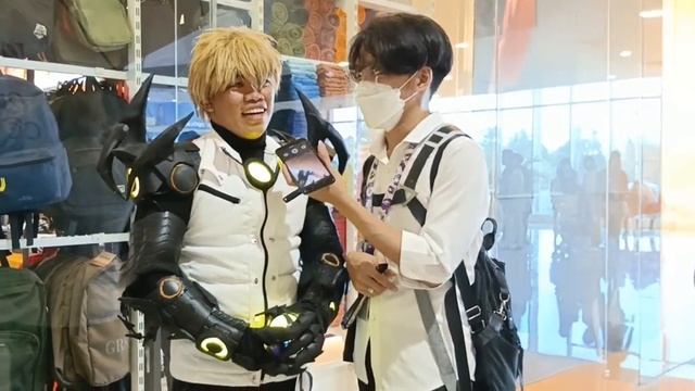 WHAT COSPLAYERS DO FOR A LIVING [ ANTIQUE CosCon ] PART 2 смотреть онлайн