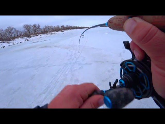 СОТНИ СУДАКОВ СОБРАЛИСЬ ПОД ЛУНКАМИ! ПОДЪËМ ЗА ПОДЪËМОМ! РЫБАЛКА 18 Марта 2024 ГОДА НА СУДАКА смотреть онлайн