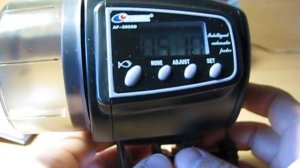 Автоматическая кормушка для  рыб.