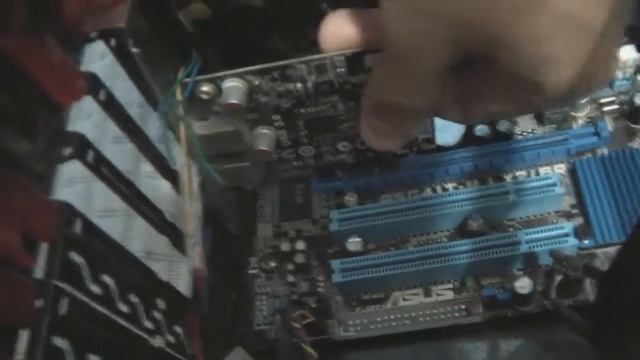 Unboxing - ATI HD4850 HIS IceQ4 512MB смотреть онлайн