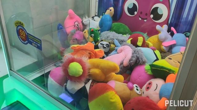 Автоматы с игрушками. Проверили лайфхак о многократном нажатии на кнопку во время захвата ? смотреть онлайн