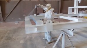 Безвоздушная покраска с помощью краскопульта и окрасочного аппарата высокого давления