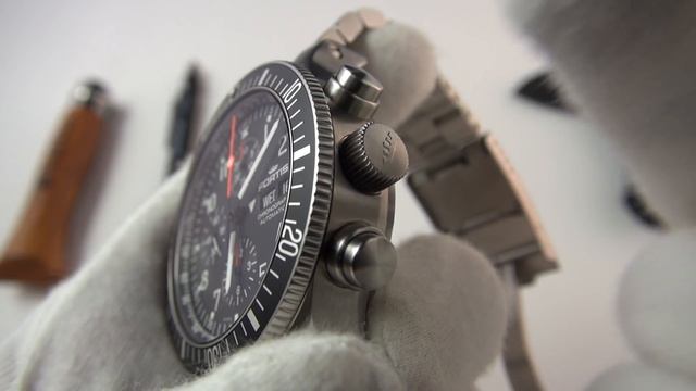 When A Big Watch Is Done Perfectly! - The Fortis B-42 Official Cosmonaut Chronograph Watch Review