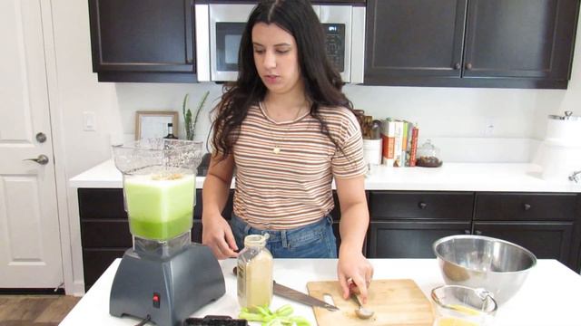 IMMUNE BOOSTING Blender Celery Pineapple 🍍 Juice | Easy & Healthy