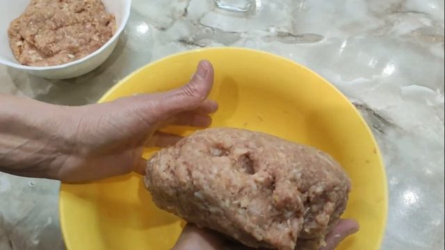 М'ясний рулет Рецепт М'ясний хлібець "Заєць" з яйцем Святкова домашня нарізка смотреть онлайн