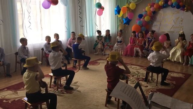 Танец со шляпками смотреть онлайн