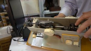 Почему снизу плохая строчка на ткани у швейной машины Чайка, Подольск? Теория и практика.