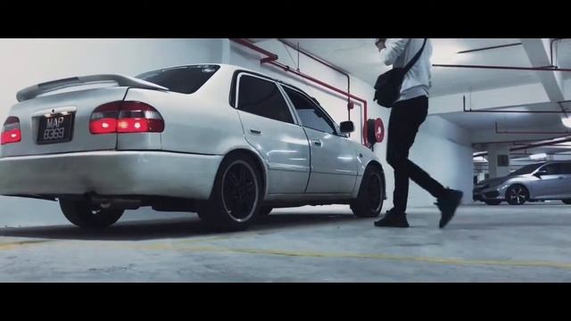 Toyota Corolla AE111 смотреть онлайн