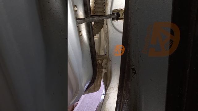 Весят двери?Разбиты пальцы на петлях? Решаем проблему подешману! #shorts #auto  #DilettanteAuto