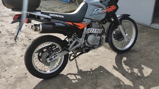 Honda NX 650 Dominator