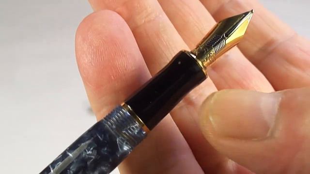 PARKER DUOFOLD INTERNATIONAL FOUNTAIN PEN