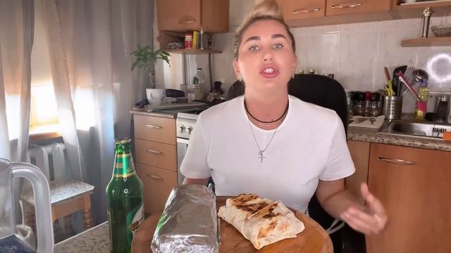 ШАУРМА ОСТРАЯ/СЛЕПОЙ МАССАЖИСТ/МУКБАНГ/БРУСНИКИНА