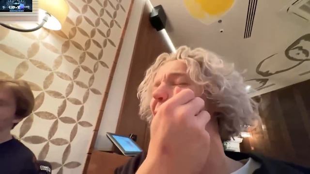 УГАР В РЕСТОРАНЕ! | ПРИНЕСЛИ ПРОСРОЧКУ | Парадеевич, Кореш, PLOHOYPAREN, FRAME TAMER, Данила Горилл смотреть онлайн