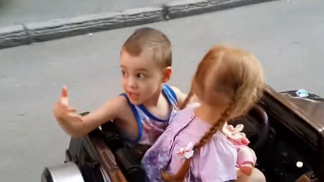 Ну что красивая поехали кататься... смотреть онлайн