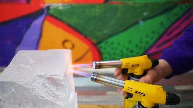 Что если ГИГАНТСКИЙ КРИСТАЛЛ СОЛИ нагреть ГАЗОВОЙ ГОРЕЛКОЙ..?! смотреть онлайн