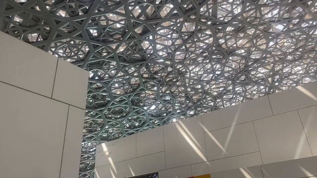 ПОЕЗДКА В АБУ-ДАБИ смотреть онлайн