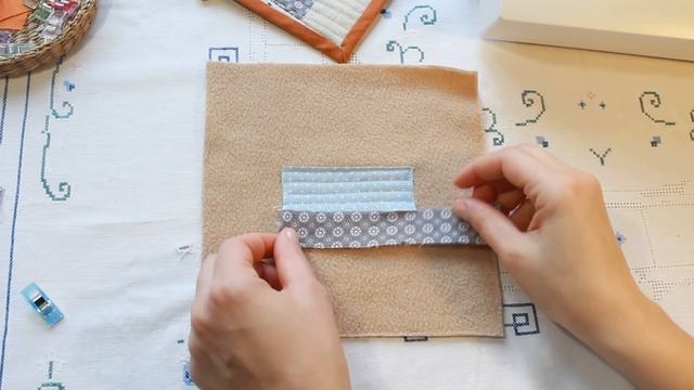 КАК СШИТЬ красивую ПРИХВАТКУ и ПОДСТАВКУ под горячее из лоскутков.|patchwork potholder смотреть онлайн