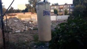 Мешок (груша) для бокса своими руками. Пример изготовления