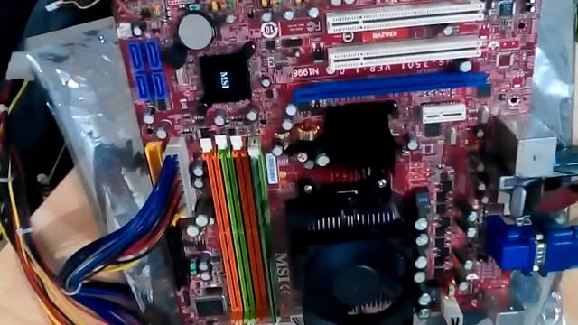 Athlon 64 X2 3800+ booting Linux with 22" Benq смотреть онлайн