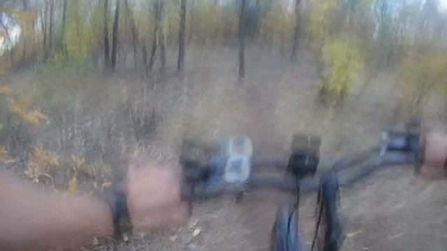 На велосипеде через лес смотреть онлайн