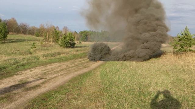 Дымовая шашка РДГ 2Ч / Soviet black smoke signal смотреть онлайн