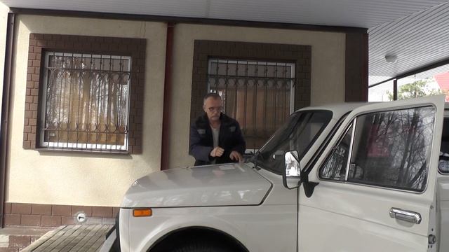 ОБРЫВ троса капота. Как быстро открыть капот, Открыть капот за 5 секунд. Нива 21214 смотреть онлайн