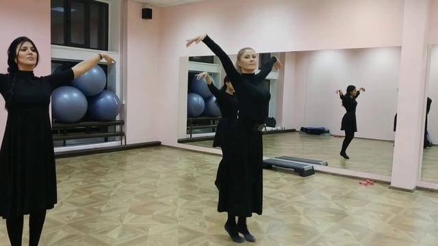 Дагестанский девичий танец Супер Лезгинка смотреть онлайн