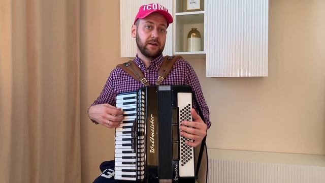 Бесплатный урок аккордеона - как играть на Аккордеоне Баяне с нуля левой рукой смотреть онлайн