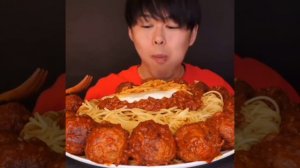 😊КИТАЙЦЫ ЕДЯТ НА КАМЕРУ😊