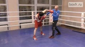 Бокс: быстрая тройка передней рукой