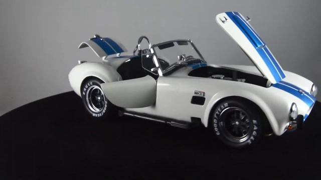 Review Shelby Cobra 427 S/C 1:18 Kyosho смотреть онлайн