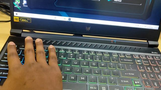 FAN NOISE Test at low charge Acer Predator Helios 300 (2020) rtx 2060 смотреть онлайн