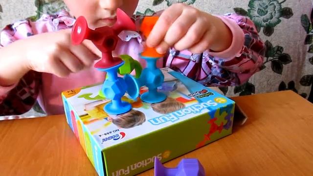 Мягкий конструктор с присосками Suction Fun смотреть онлайн