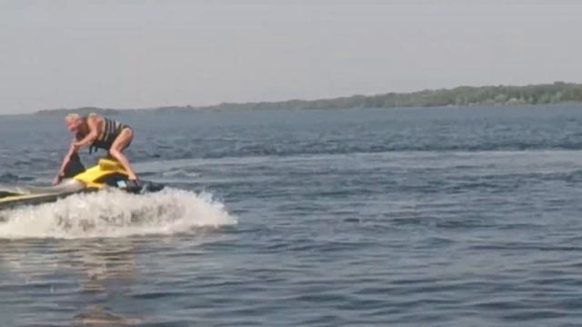 Прикол на гидроцикле