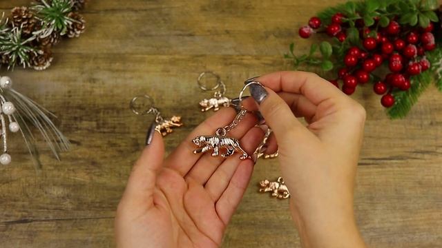 Подарочный брелок для ключей/сумки/рюкзака новогодний Символ года тигр 2022 Новый год тигра смотреть онлайн