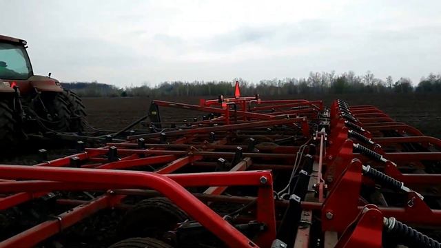 Демонстрація: культиватор Massey Ferguson 5731-39Е у роботі при будь-яких погодних умовах! смотреть онлайн