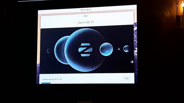 Installing Zorin OS 17 смотреть онлайн