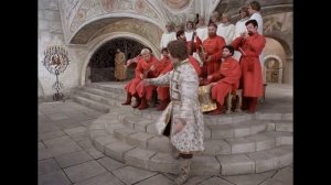 вдруг как в сказке скрипнула дверь